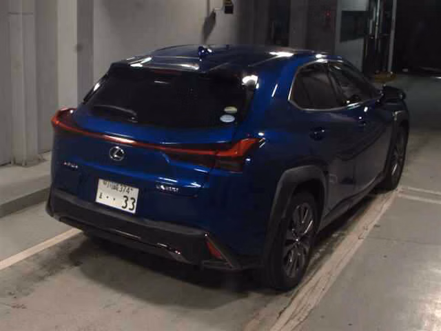LEXUS UX200