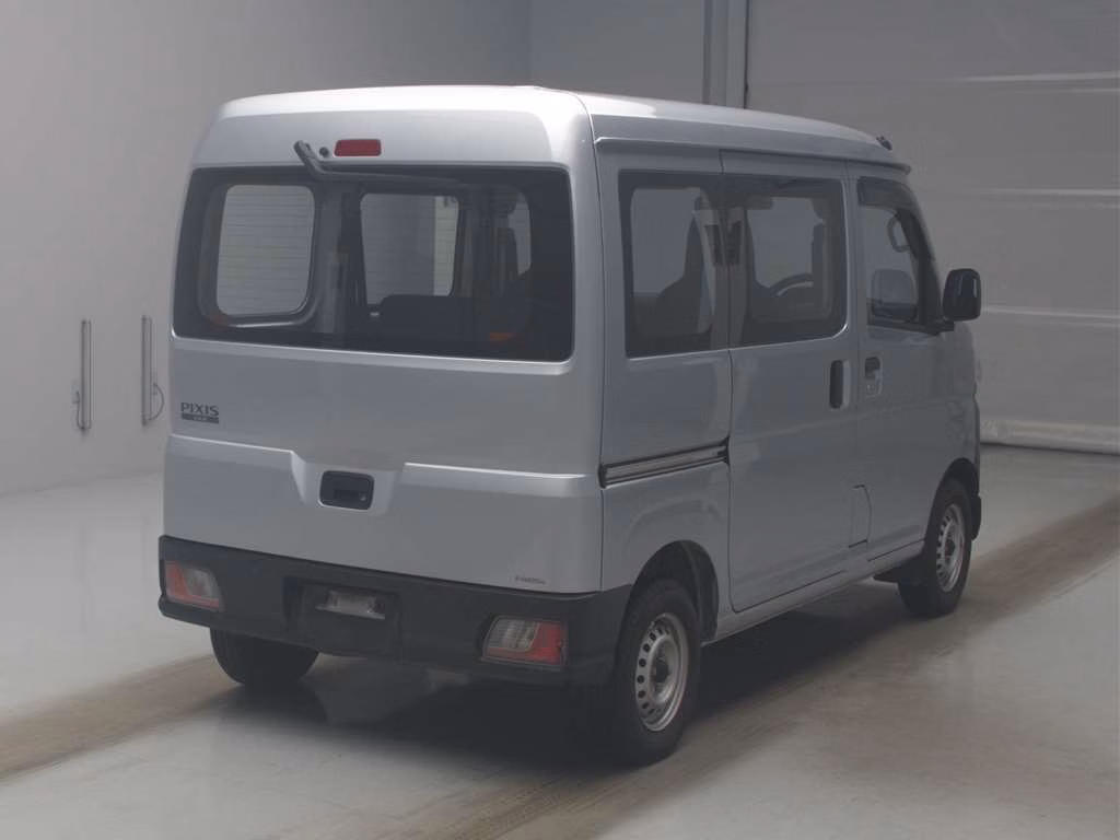 TOYOTA PIXIS VAN