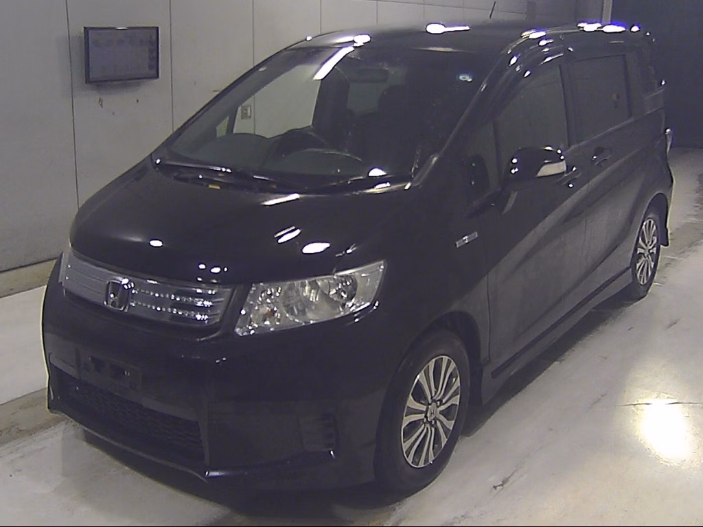 HONDA FREED SPIKE