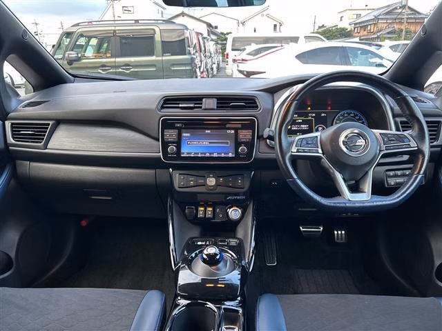 NISSAN LEAF