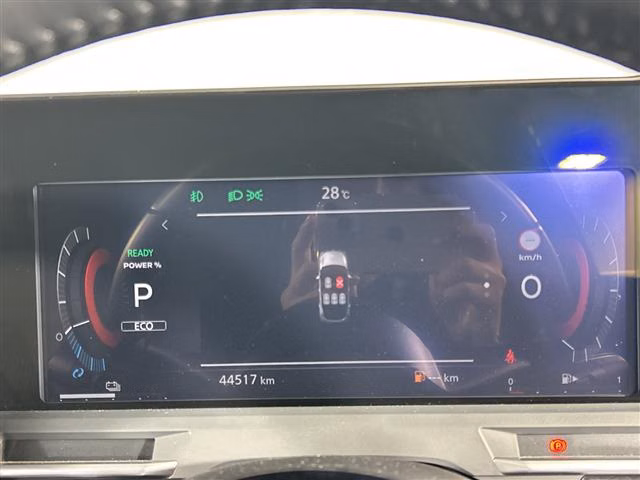 Nissan Aura