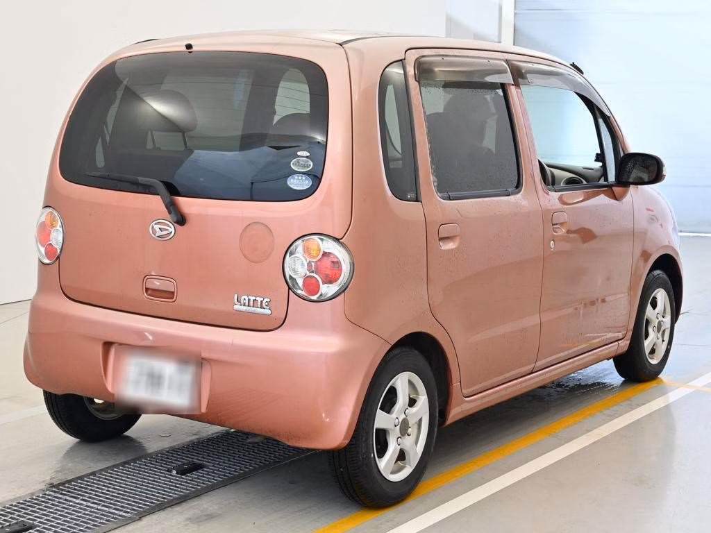 DAIHATSU MOVE LATTE