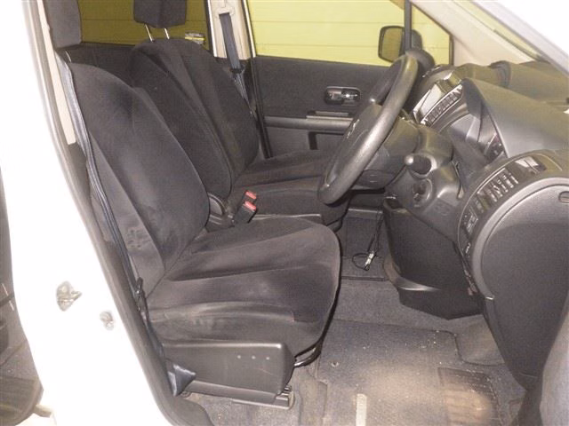 NISSAN LAFESTA