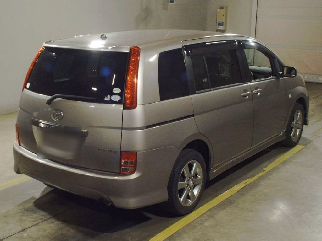 TOYOTA ISIS