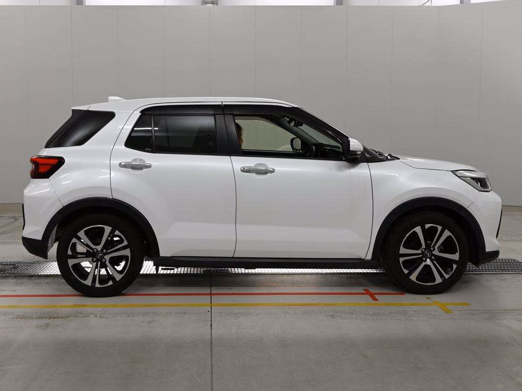 DAIHATSU ROCKY