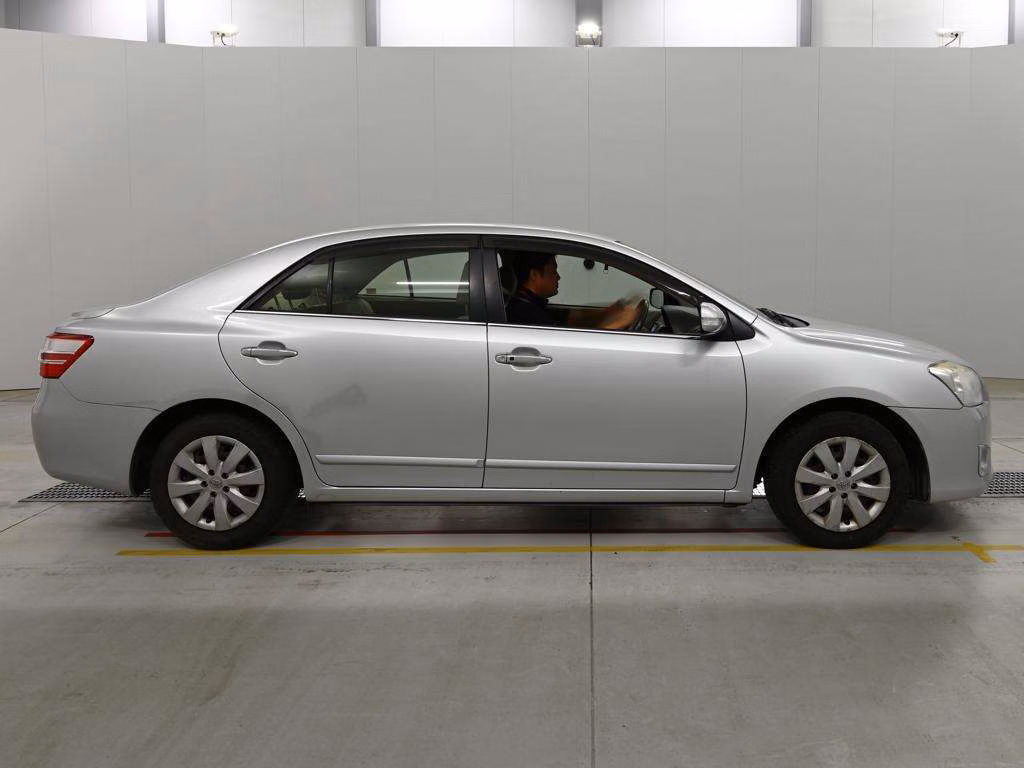 TOYOTA PREMIO