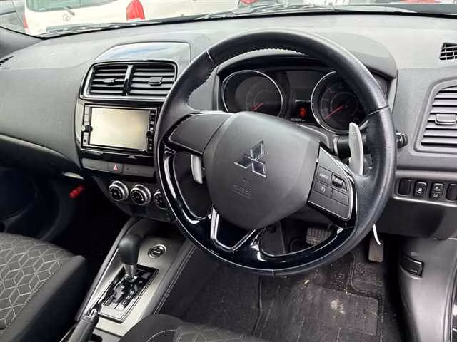 MITSUBISHI RVR