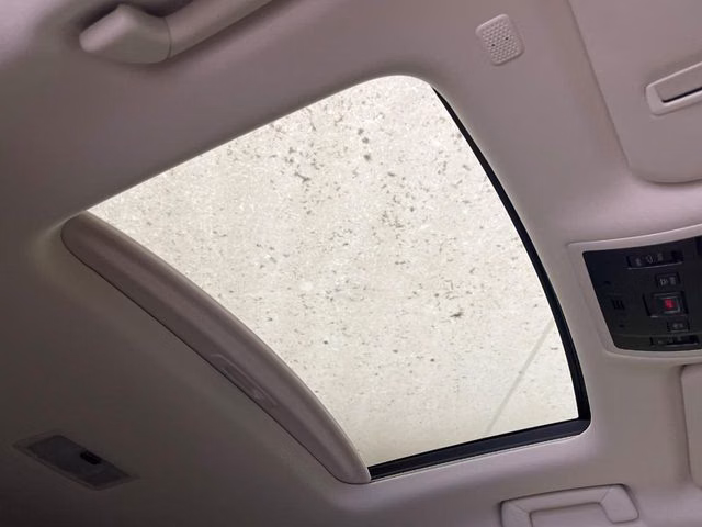 Lexus UX200