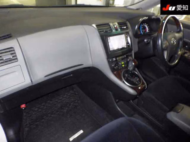 Toyota Mark X Zio