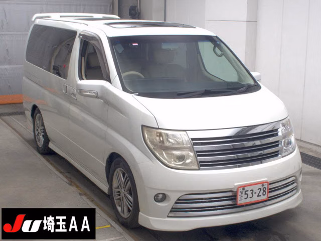 NISSAN ELGRAND