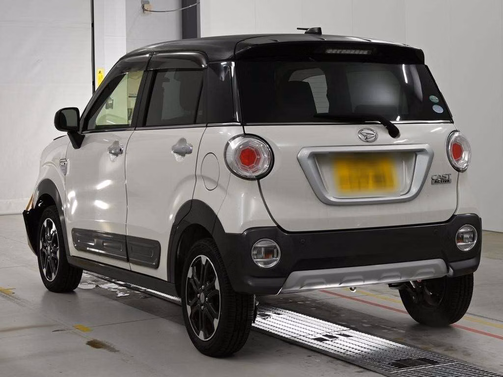 DAIHATSU CAST