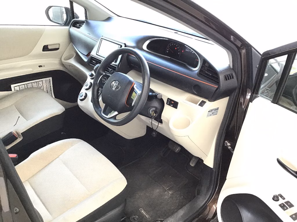 TOYOTA SIENTA