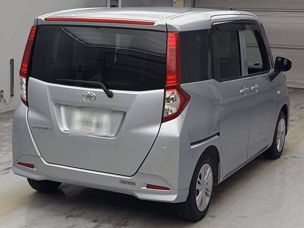 TOYOTA ROOMY
