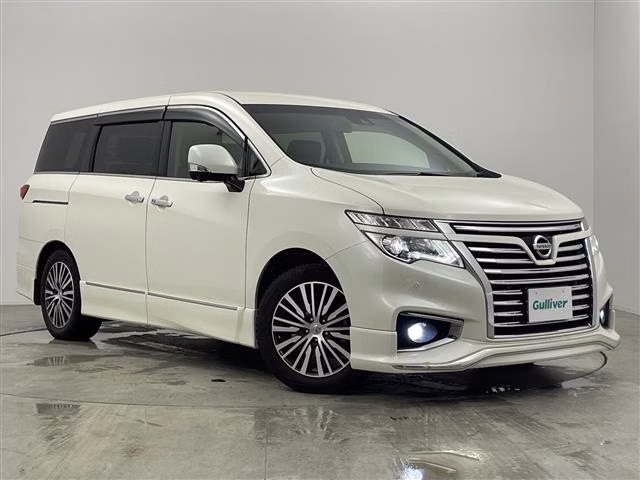 NISSAN ELGRAND