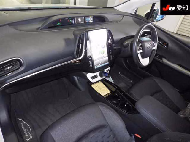 TOYOTA PRIUS PHV