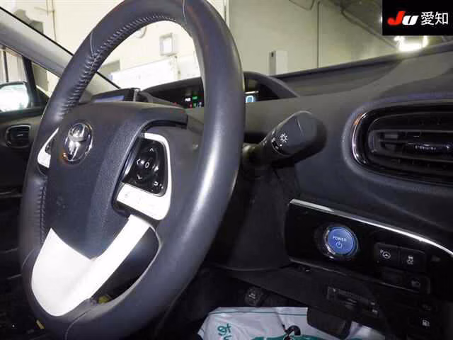 TOYOTA PRIUS PHV