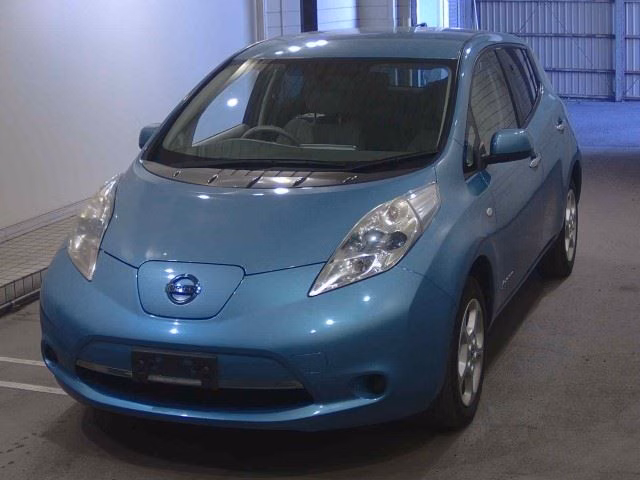 NISSAN LEAF