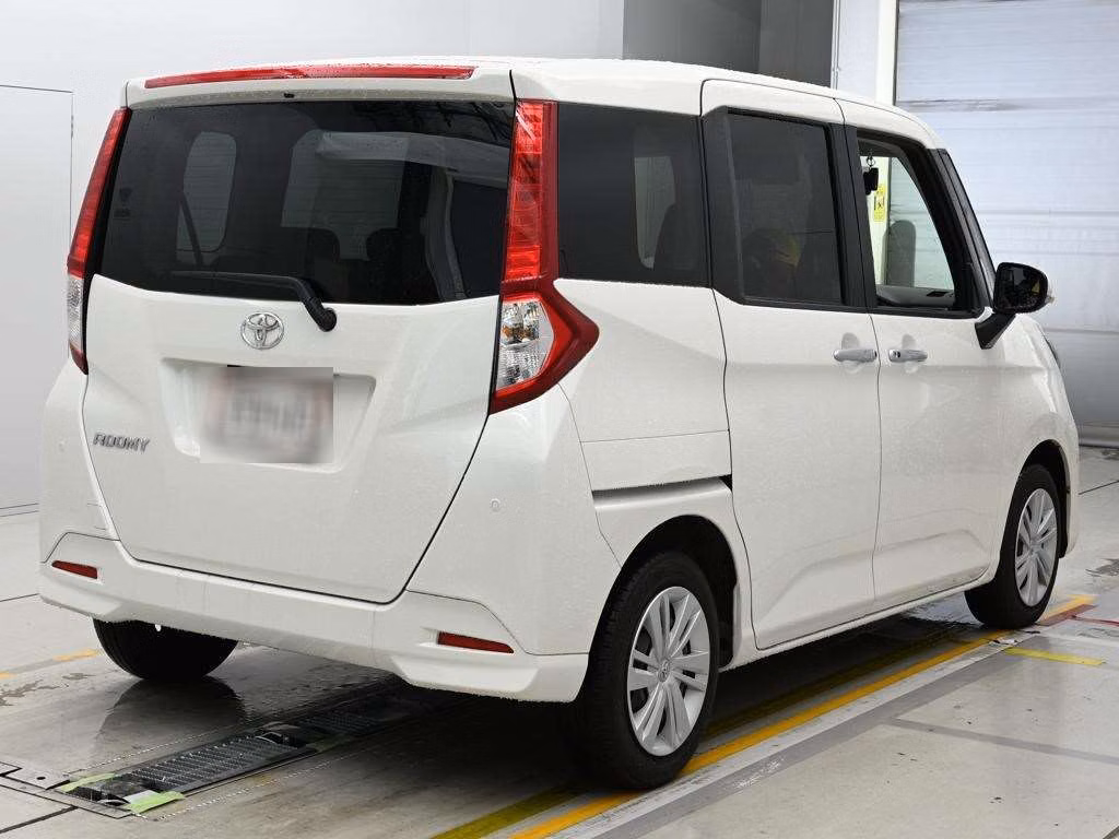 TOYOTA ROOMY