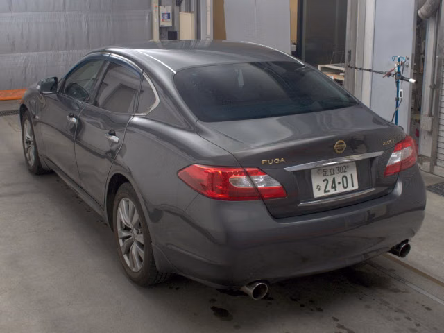 NISSAN FUGA
