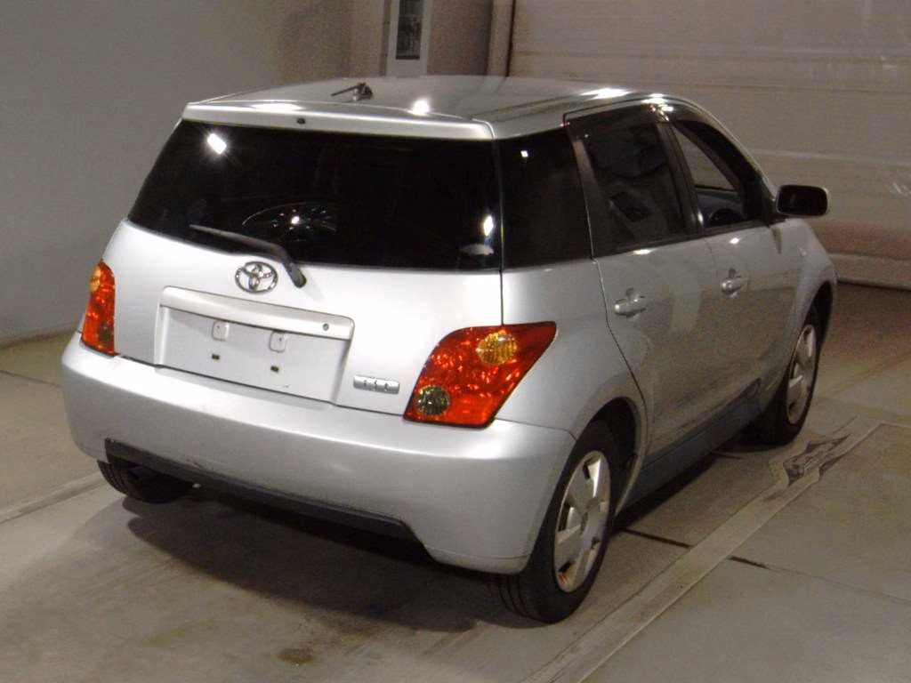 TOYOTA IST