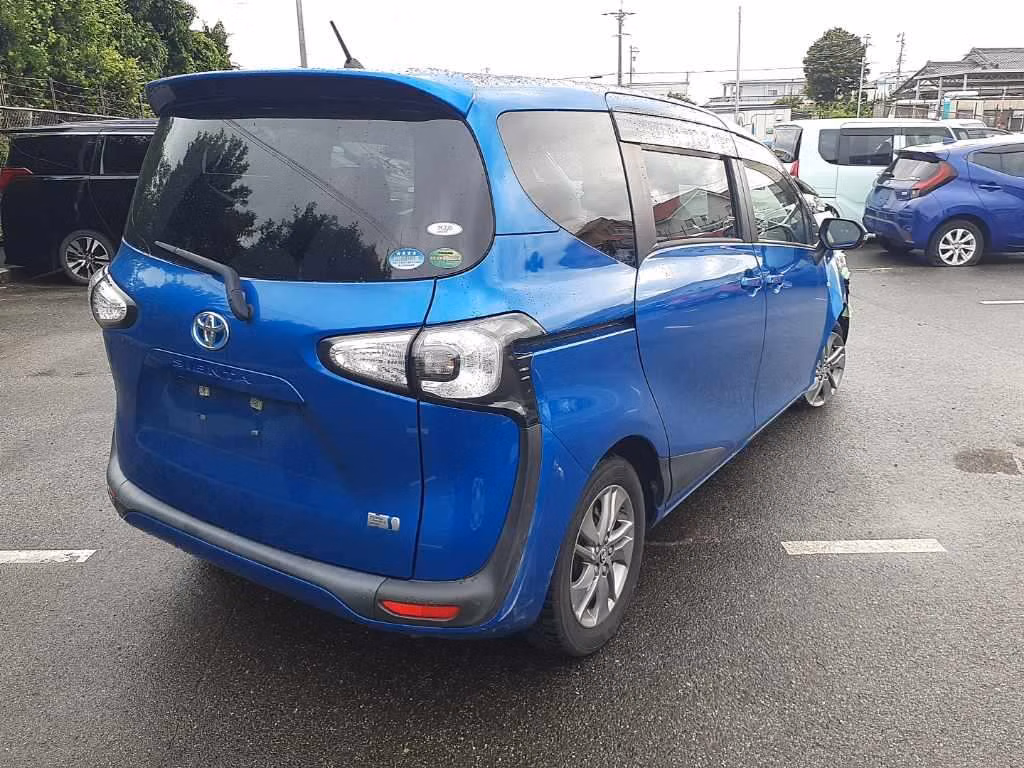 TOYOTA SIENTA