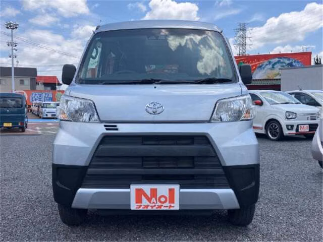 TOYOTA PIXIS VAN