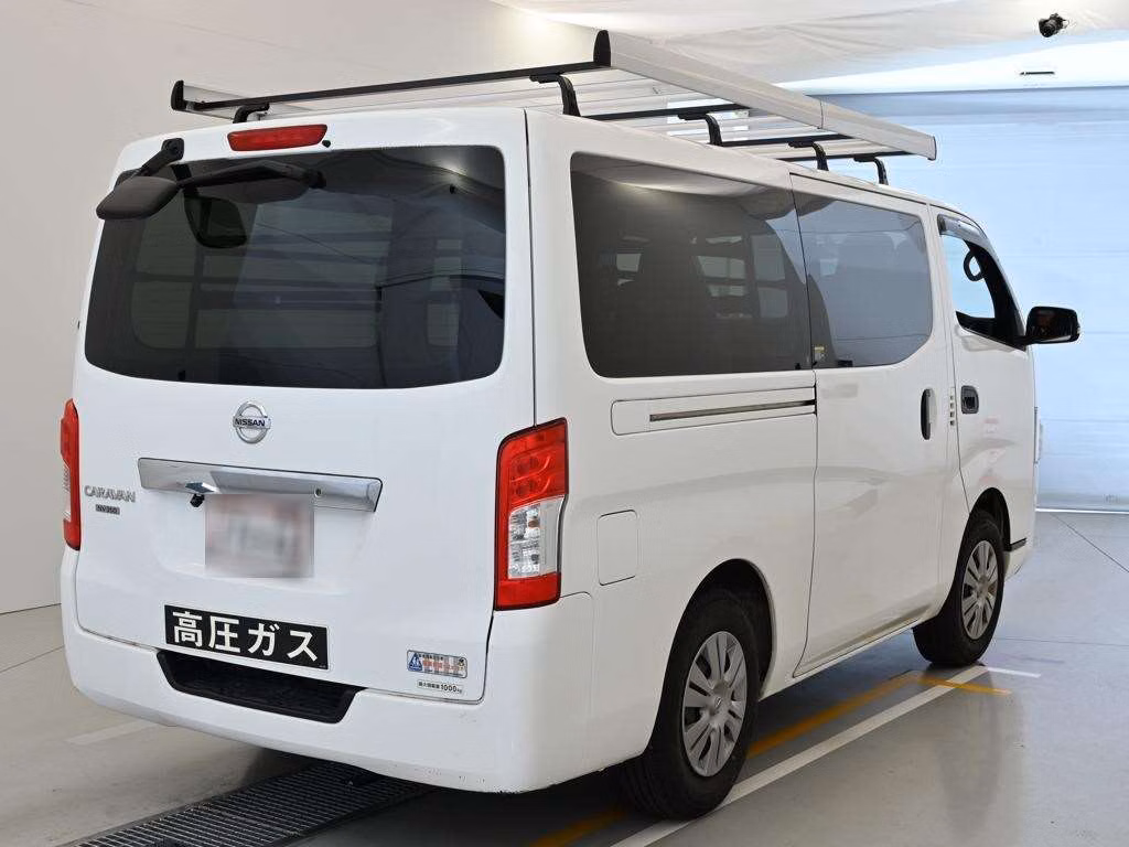 NISSAN NV350 CARAVAN