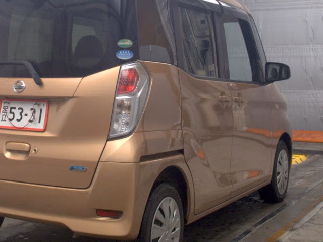 NISSAN DAYZ ROOX