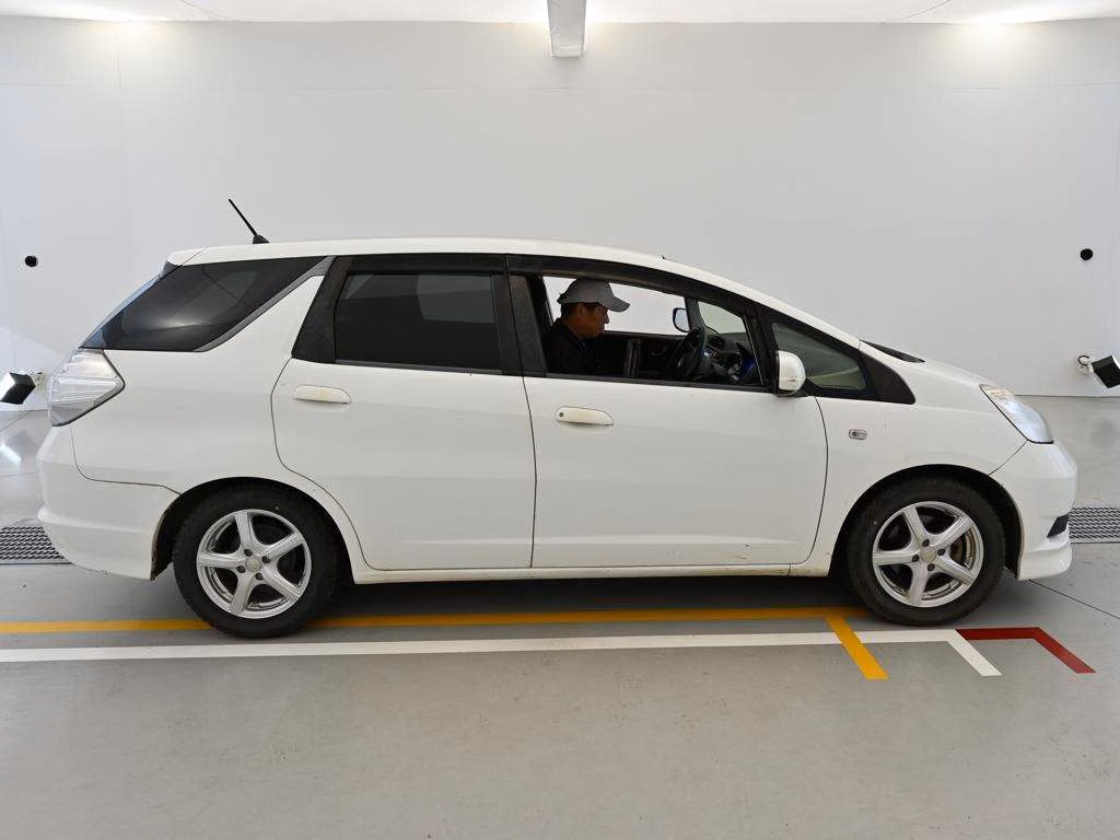HONDA FIT SHUTTLE