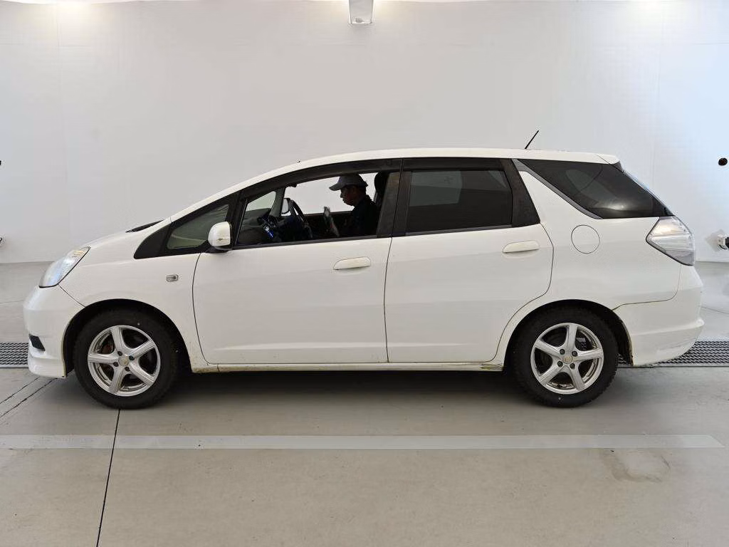HONDA FIT SHUTTLE