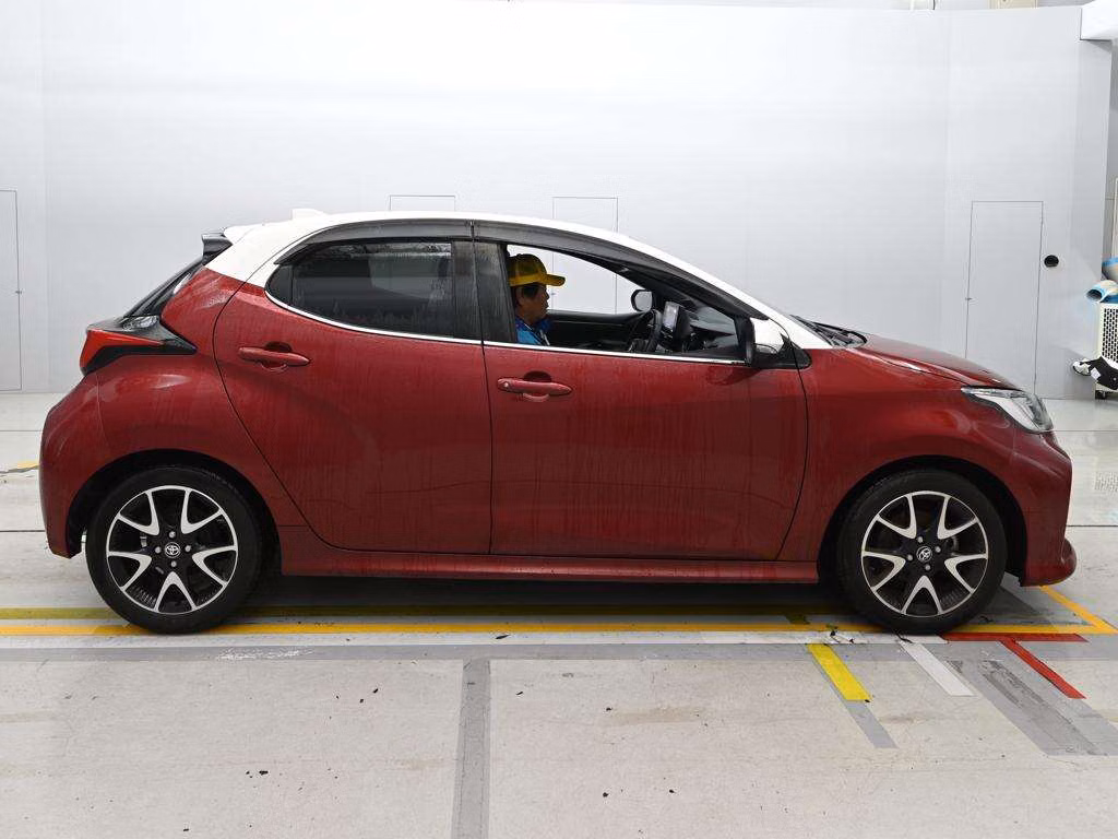 TOYOTA YARIS