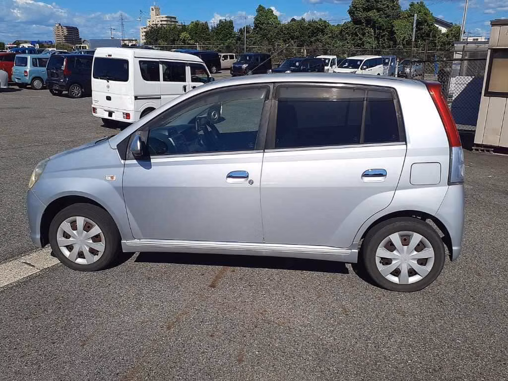 DAIHATSU MIRA AVY