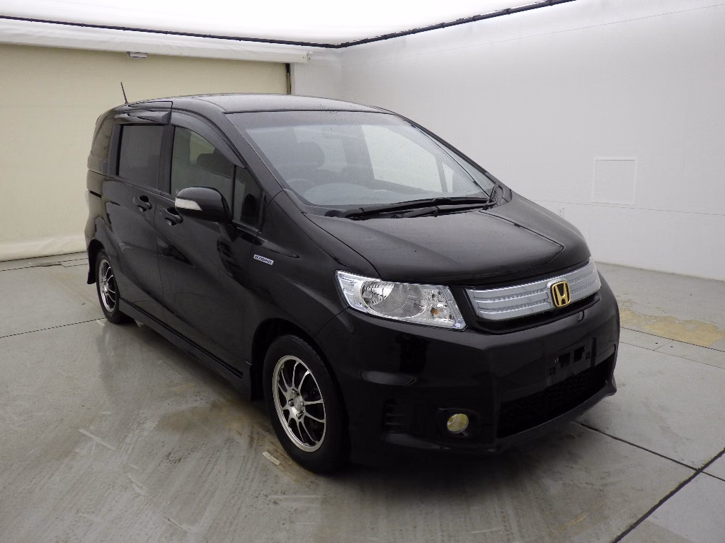 HONDA FREED SPIKE
