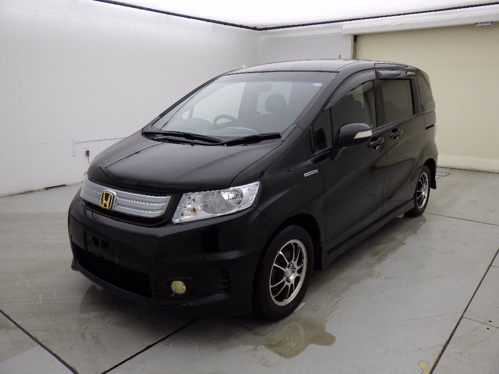HONDA FREED SPIKE