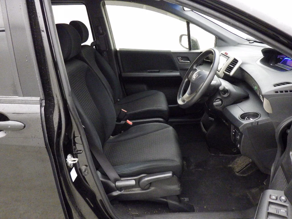 HONDA FREED SPIKE