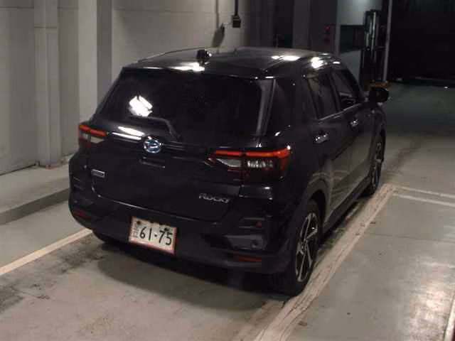 DAIHATSU ROCKY
