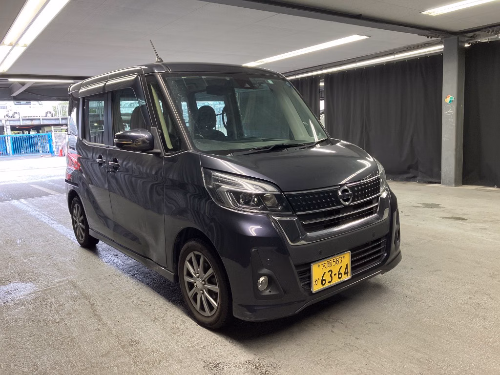 NISSAN DAYZ ROOX