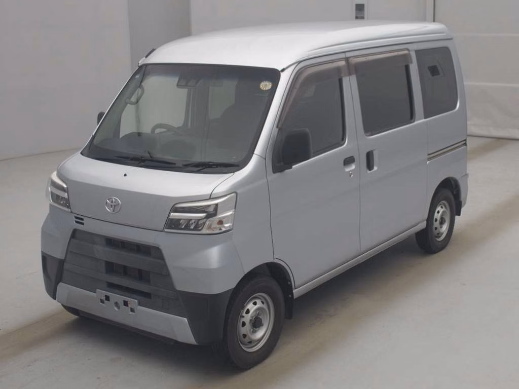 TOYOTA PIXIS VAN