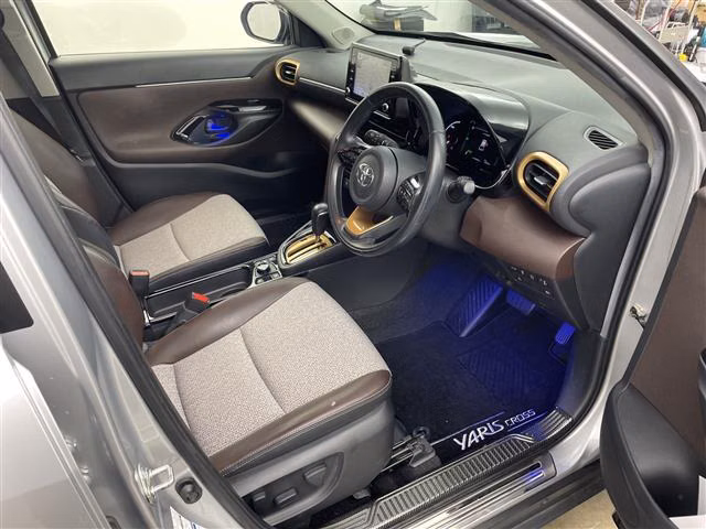 TOYOTA YARIS CROSS