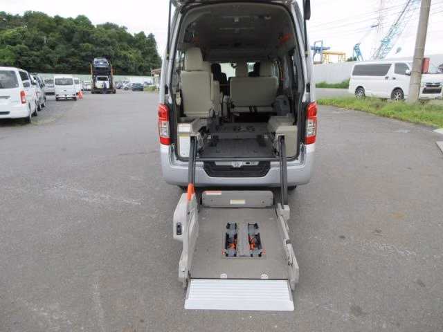 NISSAN NV350 CARAVAN
