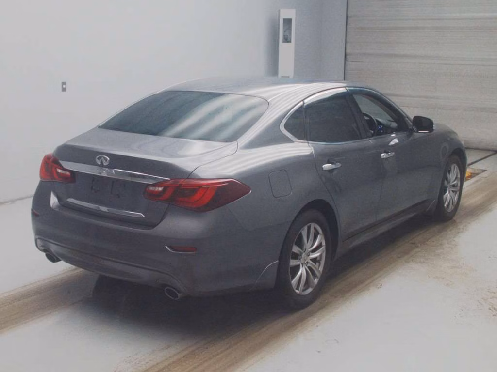 NISSAN FUGA