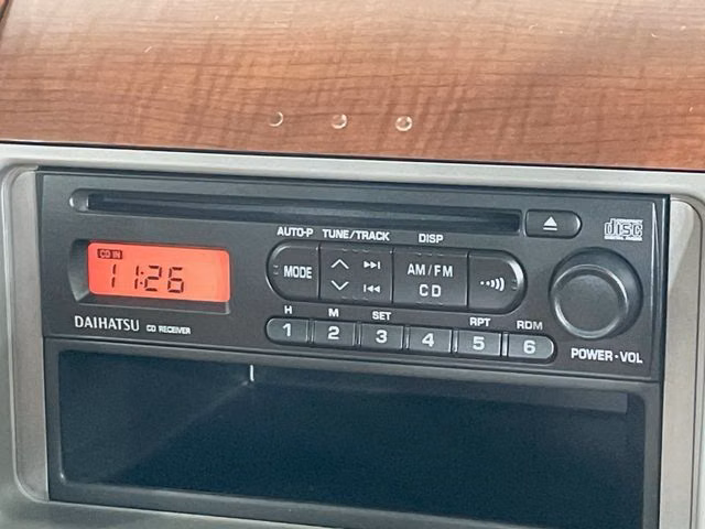 Daihatsu Mira Gino