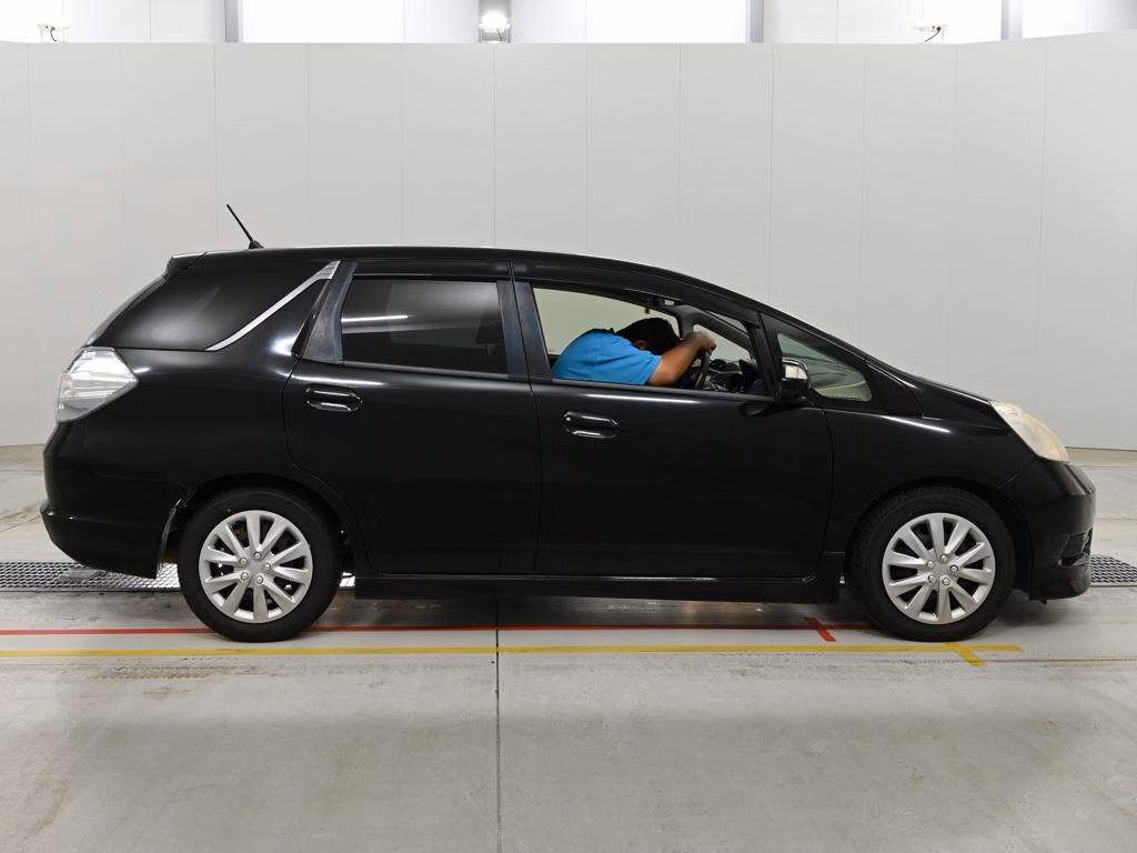 HONDA FIT SHUTTLE