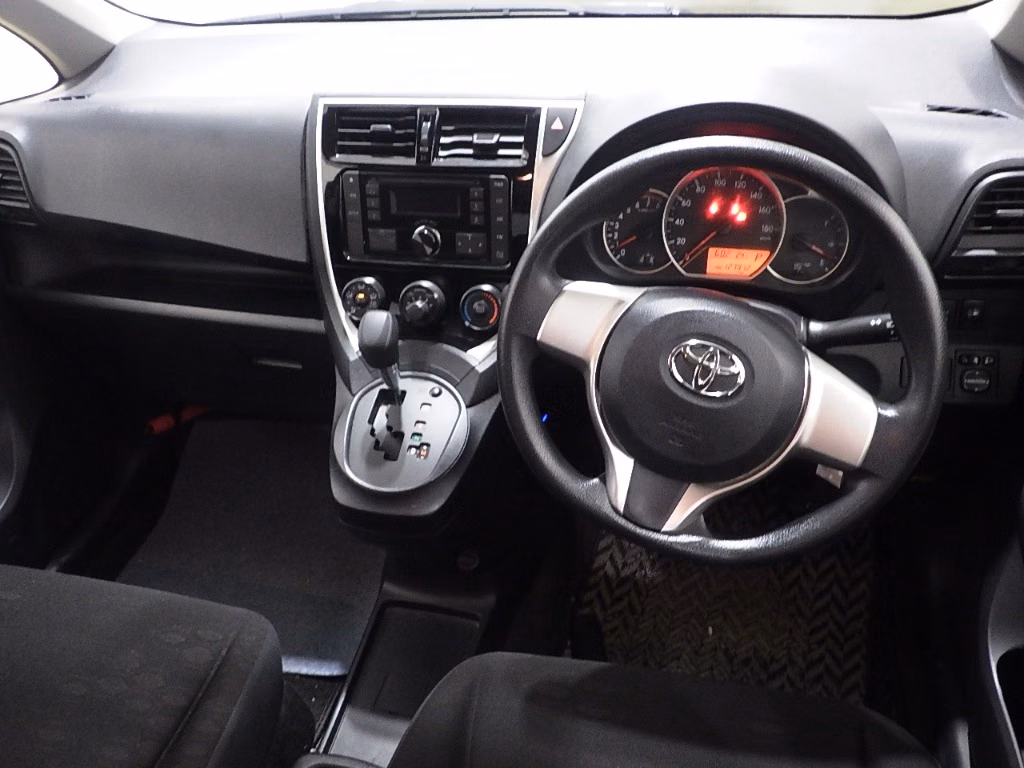 TOYOTA RACTIS