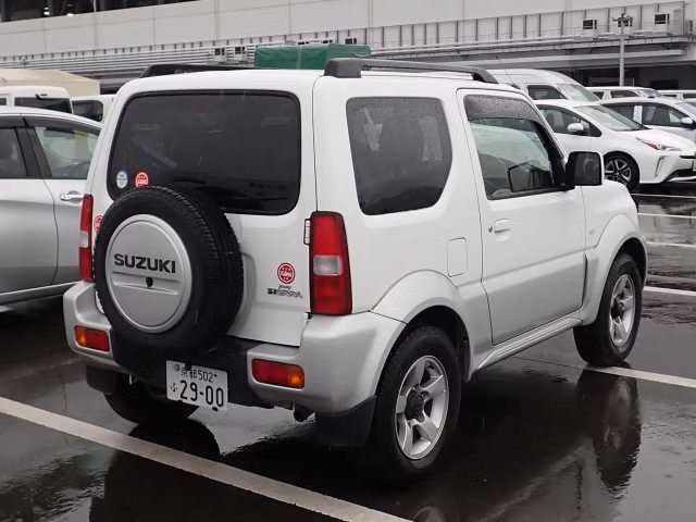 SUZUKI JIMNY SIERRA