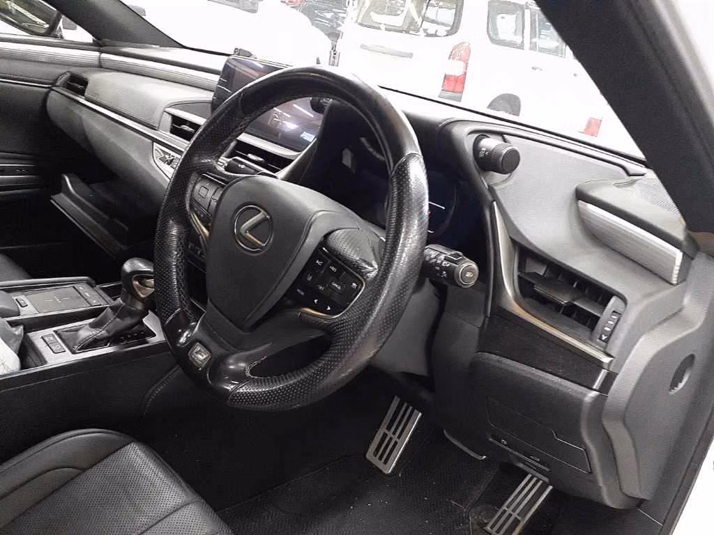 Lexus ES300h