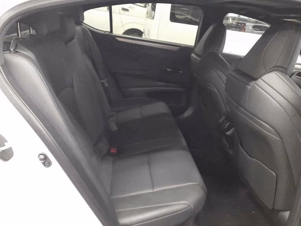 Lexus ES300h