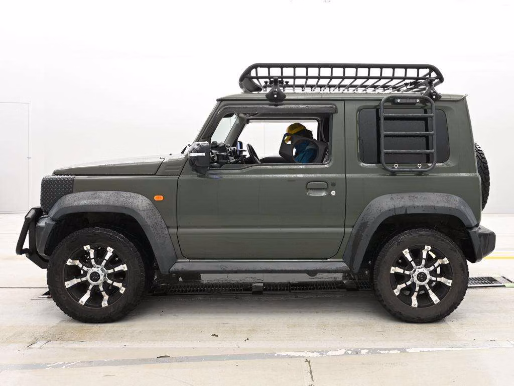 SUZUKI JIMNY SIERRA