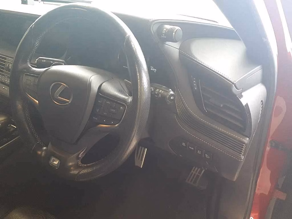 Lexus LS500h