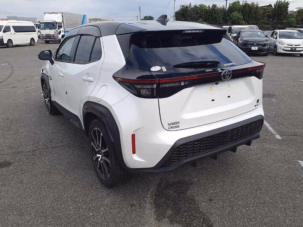TOYOTA YARIS CROSS